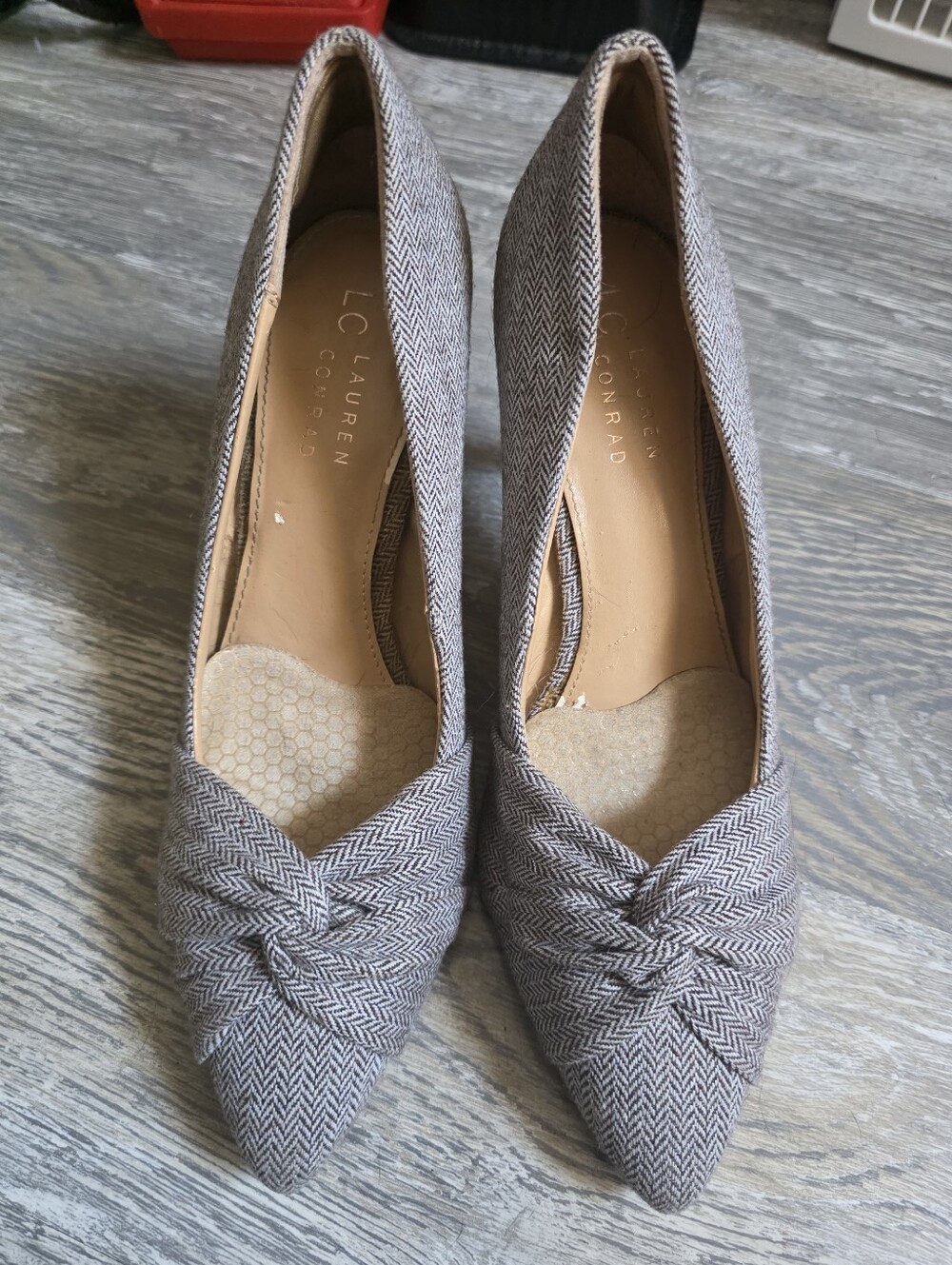 LC Lauren Conrad Taupe Herringbone Pointed-Toe Knotted Flats
